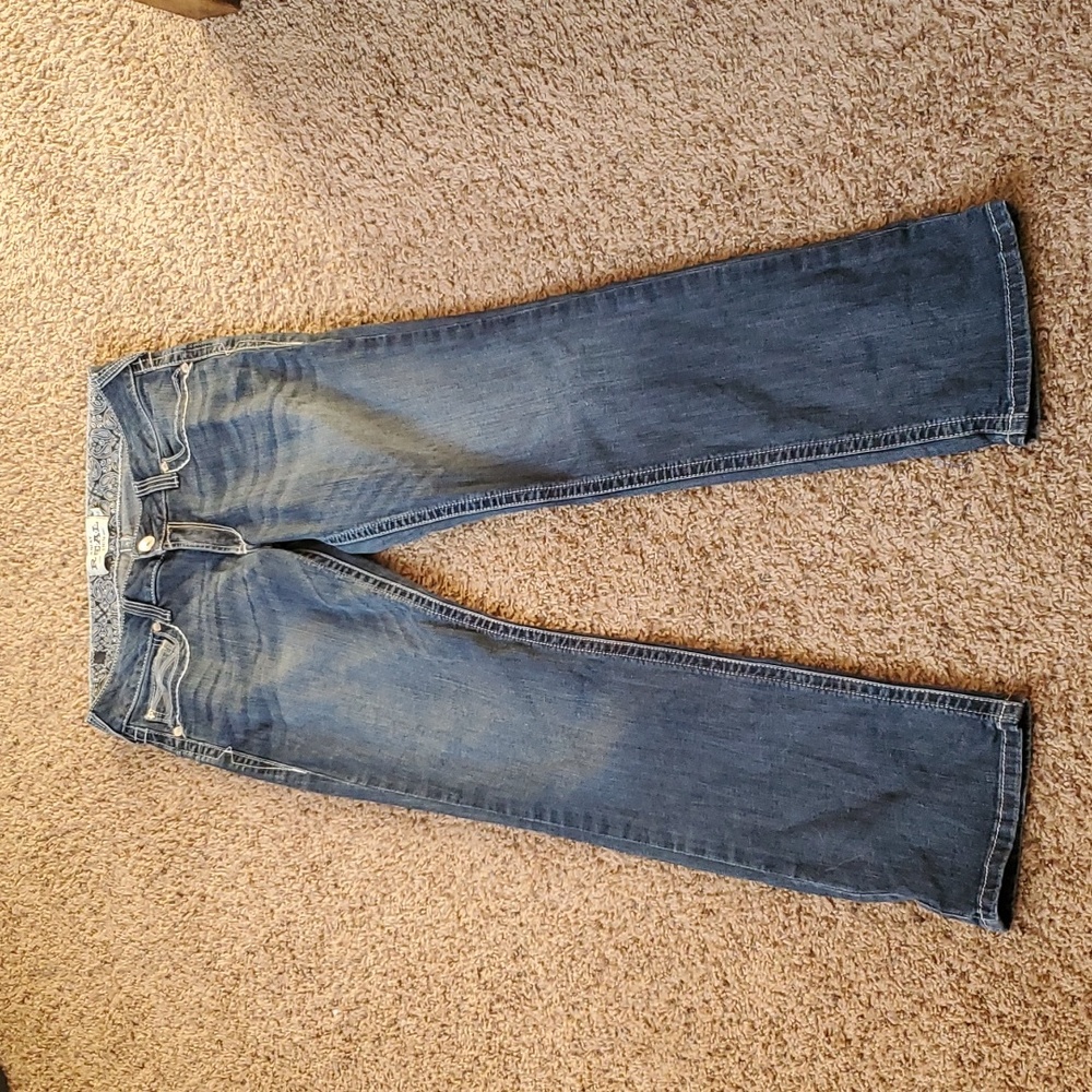 Ariat mid rise straight jeans